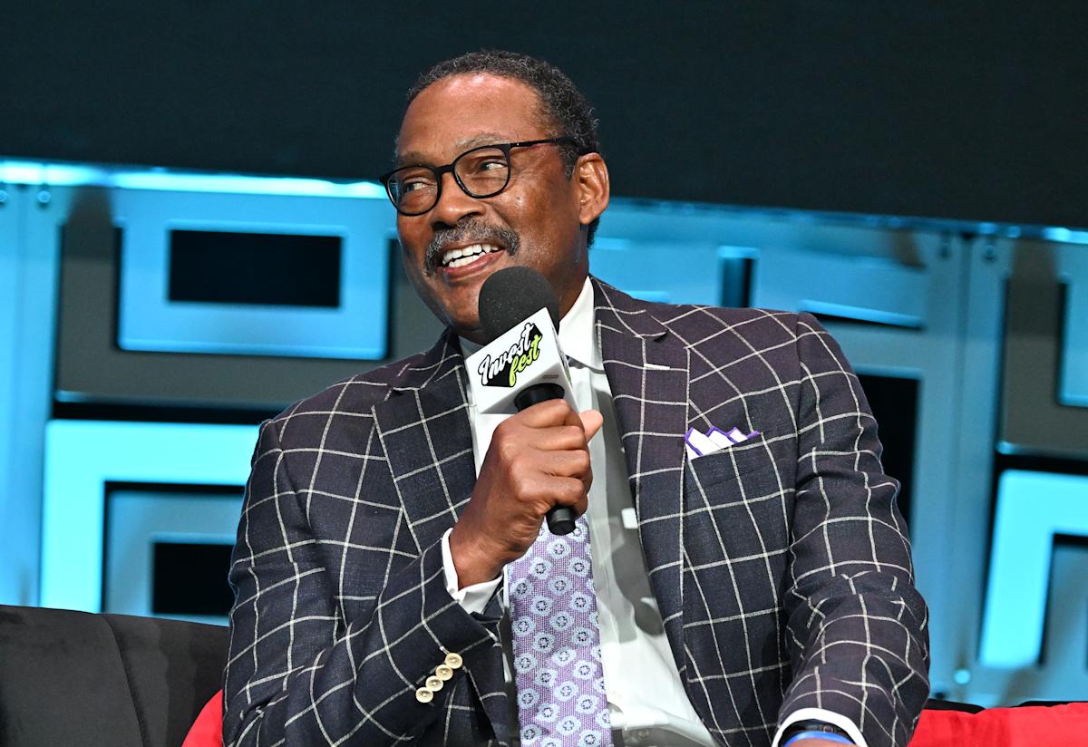 Celebrating the Legacy of Junior Bridgeman: From NBA Star to Louisville Final Four Hero and Billionaire — A Life Remembered at 71 Celebrating the Legacy of Junior Bridgeman: From NBA Star to Louisville Final Four Hero and Billionaire — A Life Remembered at 71