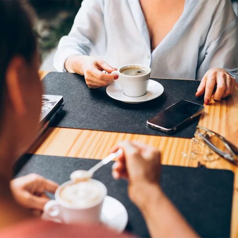 “Friend Reveals She Stays with Husband for ‘Lifestyle’ – Here’s Why One Woman Can’t Help But Judge” – Yahoo Style Canada “Friend Reveals She Stays with Husband for ‘Lifestyle’ – Here’s Why One Woman Can’t Help But Judge” – Yahoo Style Canada