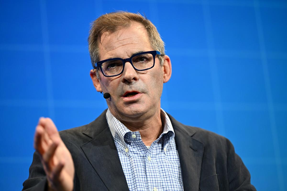 CoreWeave Reports Billion in Contracted Revenue: What You Need to Know About Its Earnings Guidance and Share Price Dip Amid AI Infrastructure Concerns CoreWeave Reports Billion in Contracted Revenue: What You Need to Know About Its Earnings Guidance and Share Price Dip Amid AI Infrastructure Concerns