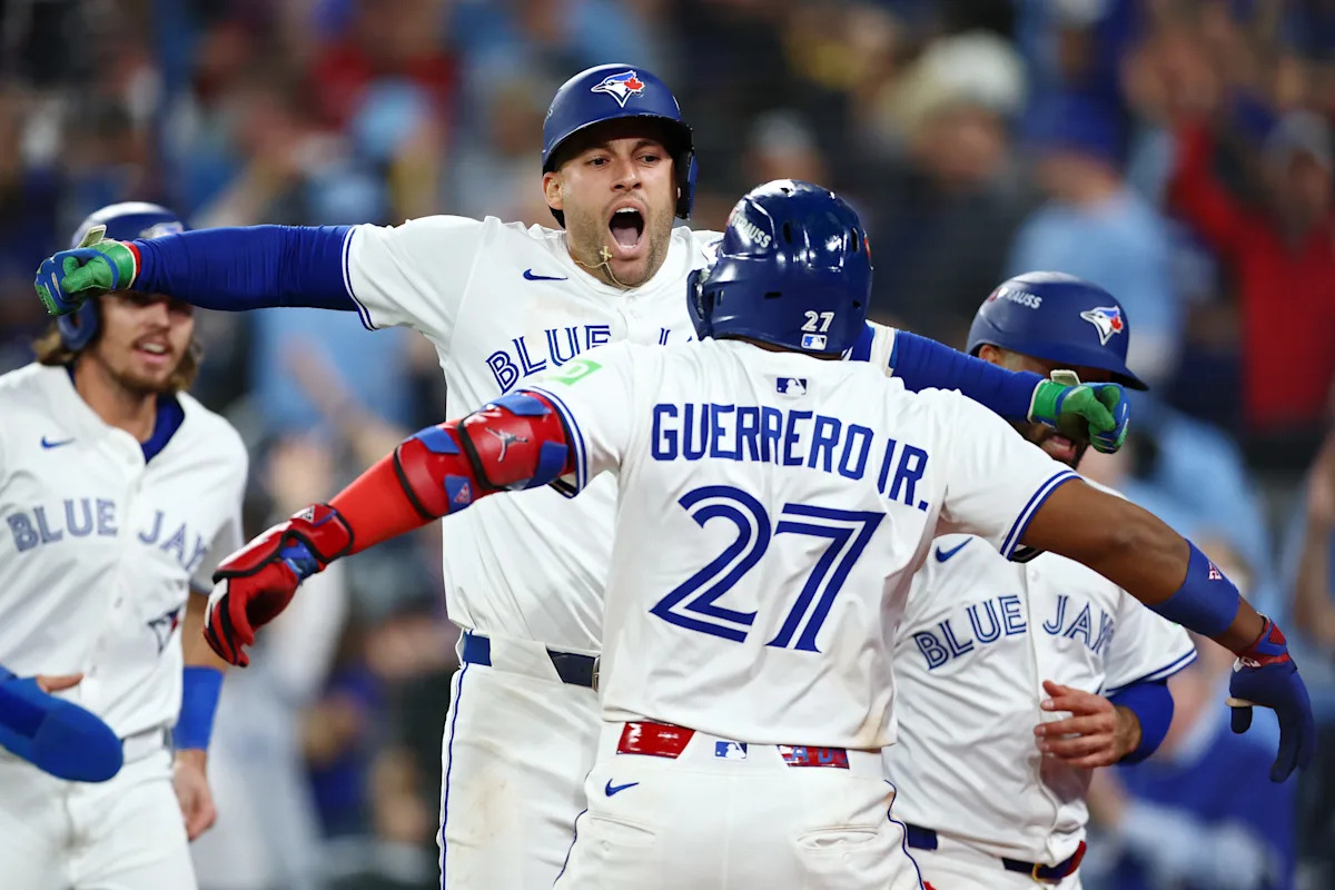 2025 MLB Playoffs: George Springer’s Epic Game 7 Home Run Propels Blue Jays to World Series Victory Over Mariners! 2025 MLB Playoffs: George Springer’s Epic Game 7 Home Run Propels Blue Jays to World Series Victory Over Mariners!