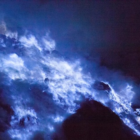 Uncovering the Mystery: What Lies Beneath the Ocean’s Depths? Uncovering the Mystery: What Lies Beneath the Ocean’s Depths?