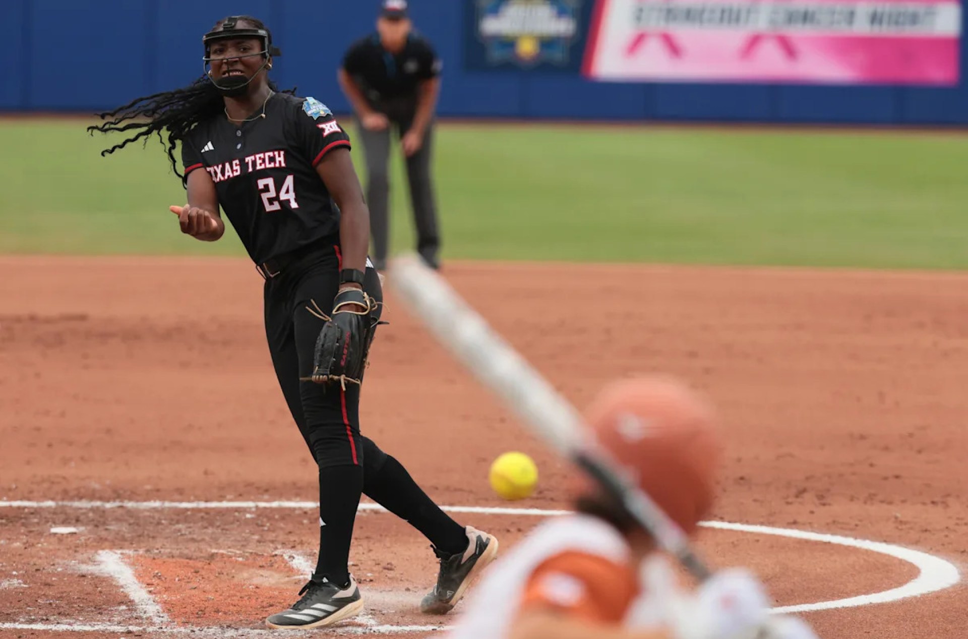 Exciting Live Updates: Texas Tech vs. Texas Softball WCWS Game 2 – Weather Delays & Key Highlights! Exciting Live Updates: Texas Tech vs. Texas Softball WCWS Game 2 – Weather Delays & Key Highlights!
