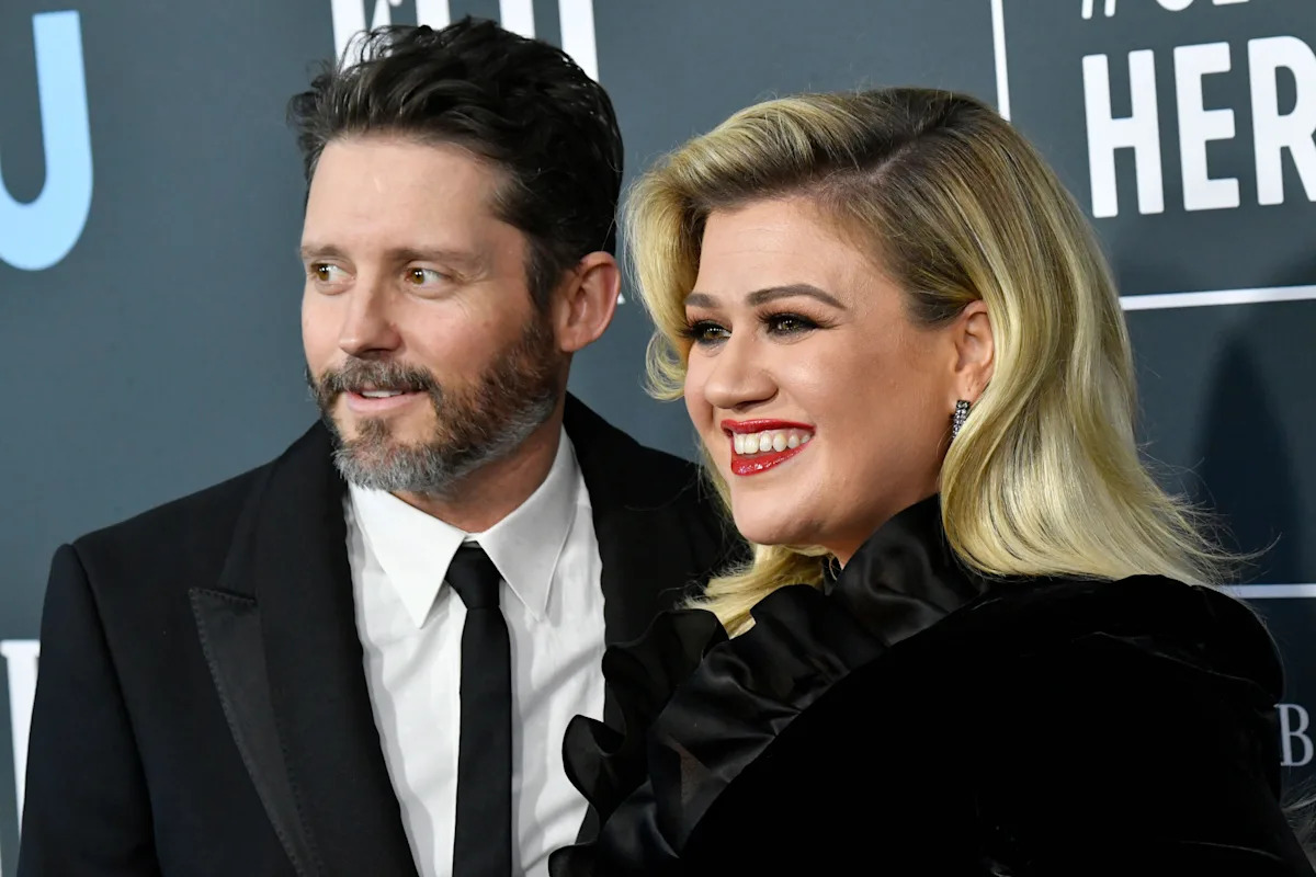 Tragic Loss: Brandon Blackstock, Kelly Clarkson’s Ex-Husband, Passes Away at 48 After Courageous Cancer Fight – Here’s What You Need to Know Tragic Loss: Brandon Blackstock, Kelly Clarkson’s Ex-Husband, Passes Away at 48 After Courageous Cancer Fight – Here’s What You Need to Know