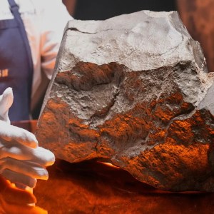 Don’t Miss Your Chance: The Largest Mars Meteorite Ever Discovered Hits the Auction Block in New York! Don’t Miss Your Chance: The Largest Mars Meteorite Ever Discovered Hits the Auction Block in New York!