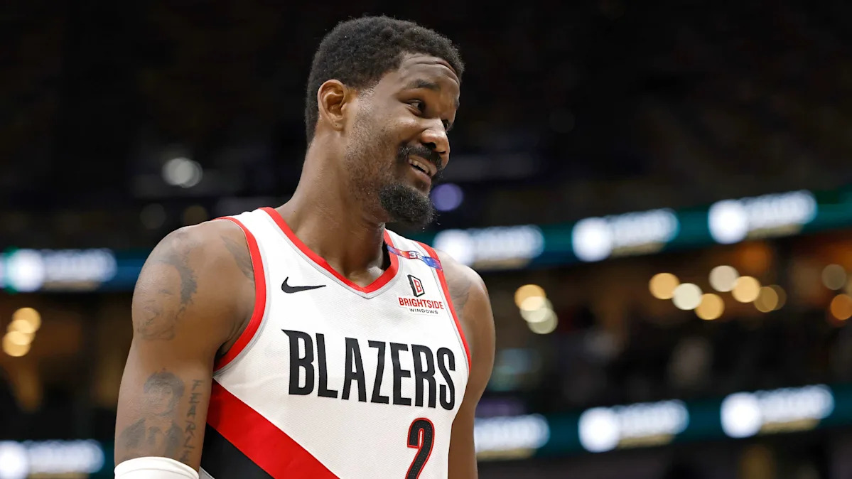Deandre Ayton Signs Exciting Two-Year Deal with Los Angeles Lakers Following Trail Blazers Buyout! Deandre Ayton Signs Exciting Two-Year Deal with Los Angeles Lakers Following Trail Blazers Buyout!
