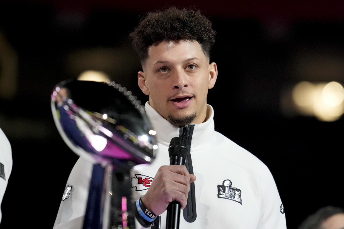 Super Bowl Week Begins: Unveiling Excitement at Opening Night! Super Bowl Week Begins: Unveiling Excitement at Opening Night!