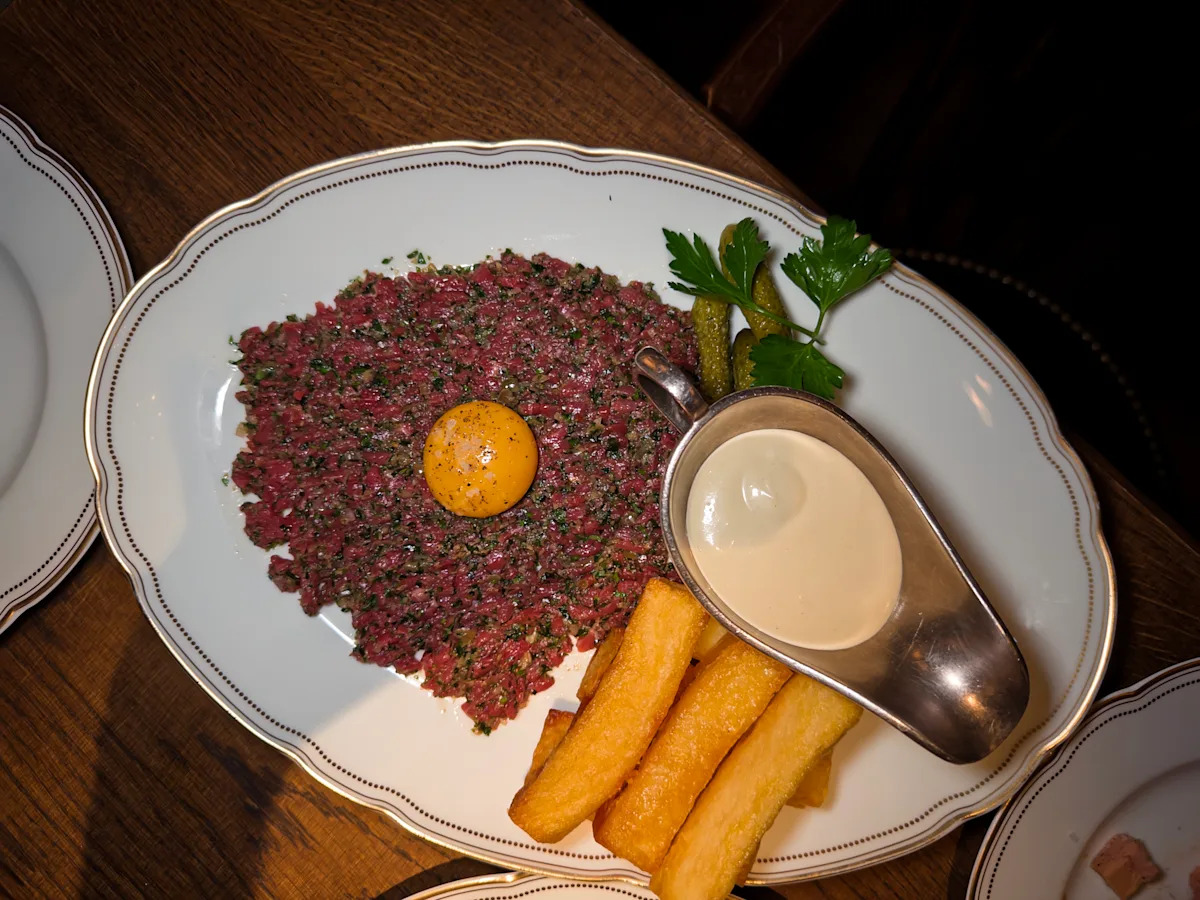 Top 5 Must-Visit Restaurants in Paris: Insights from a Food & Travel Influencer Top 5 Must-Visit Restaurants in Paris: Insights from a Food & Travel Influencer