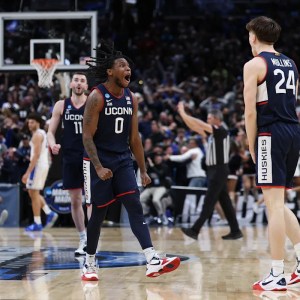 UConn Shocks Duke with Braylon Mullins’ Epic Buzzer-Beater and 19-Point Comeback to Reach Final Four! UConn Shocks Duke with Braylon Mullins’ Epic Buzzer-Beater and 19-Point Comeback to Reach Final Four!