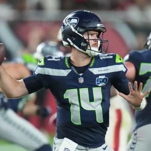 Seahawks Thrill Fans with Walk-Off Field Goal Victory over Cardinals in Heart-Pounding Finale Seahawks Thrill Fans with Walk-Off Field Goal Victory over Cardinals in Heart-Pounding Finale