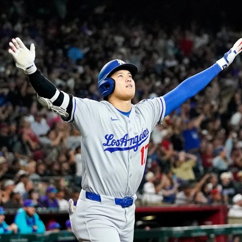 Emotional Moment: Shohei Ohtani Delivers Game-Winning 3-Run Homer in Dodgers’ Epic Victory Over Diamondbacks Emotional Moment: Shohei Ohtani Delivers Game-Winning 3-Run Homer in Dodgers’ Epic Victory Over Diamondbacks