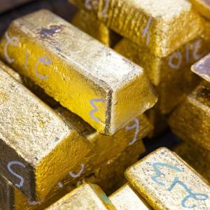 Gold Takes a Hit: Shocking Selloff Driven by Stock Market Slump and Surge in Robot Trading Gold Takes a Hit: Shocking Selloff Driven by Stock Market Slump and Surge in Robot Trading
