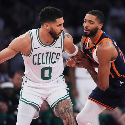 Jayson Tatum in Wheelchair After Game 4: What It Means for the Celtics’ Future Against the Knicks Jayson Tatum in Wheelchair After Game 4: What It Means for the Celtics’ Future Against the Knicks