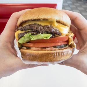 Discover The Ultimate Fast-Food Cheeseburger: Our Taste Test Reveals the Top Choice! Discover The Ultimate Fast-Food Cheeseburger: Our Taste Test Reveals the Top Choice!