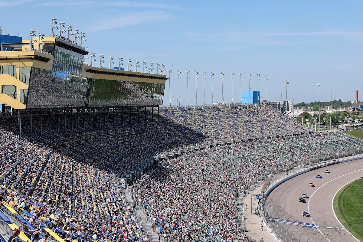 Empty Seats at Kansas: How Kyle Larson’s Win Highlights NASCAR’s Biggest Challenge Empty Seats at Kansas: How Kyle Larson’s Win Highlights NASCAR’s Biggest Challenge