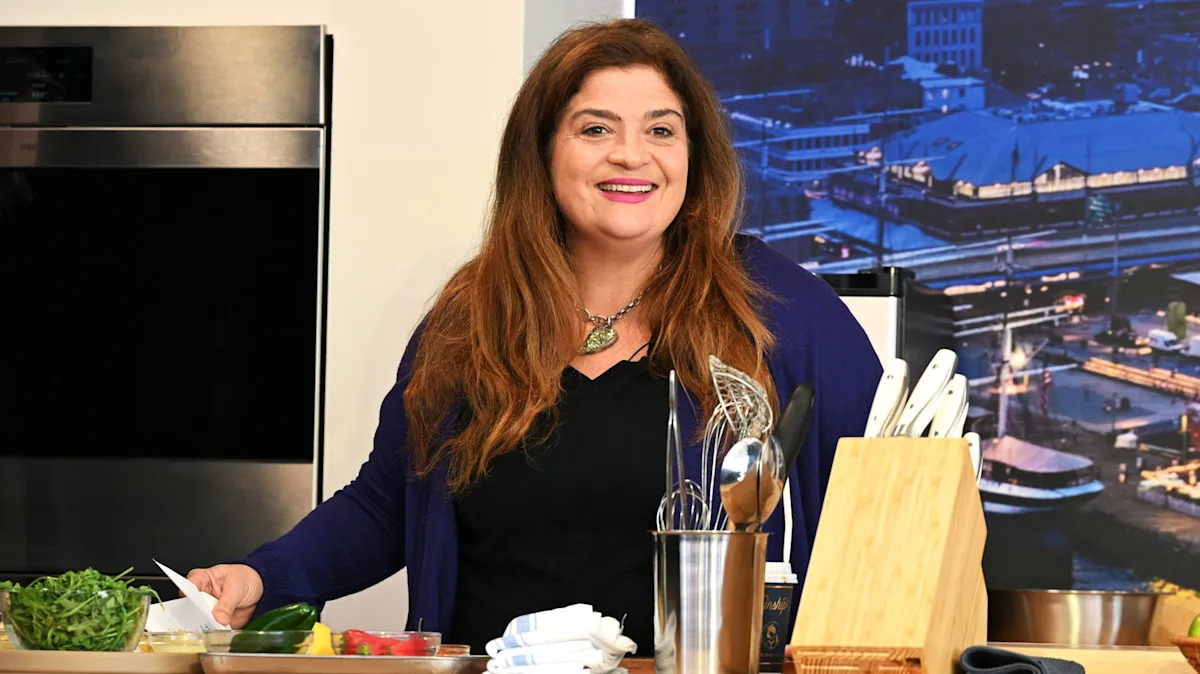 30-Second Healthy Spinach Side Dish: Alex Guarnaschelli’s Quick and Delicious Recipe! 30-Second Healthy Spinach Side Dish: Alex Guarnaschelli’s Quick and Delicious Recipe!