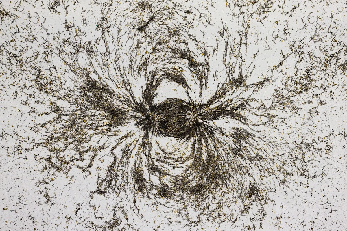 Revolutionary Breakthrough: Scientists Challenge a 300-Year-Old Physics Law Revolutionary Breakthrough: Scientists Challenge a 300-Year-Old Physics Law