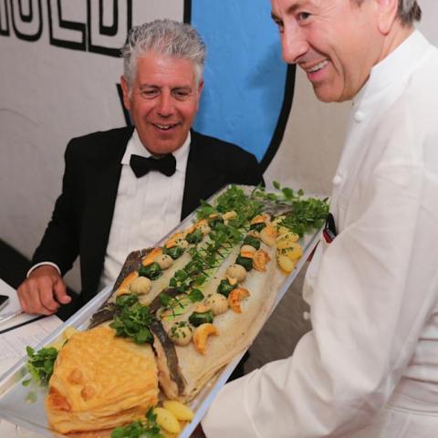 Discover the Controversial Seafood That Ignited Anthony Bourdain’s Passion for Culinary Adventure Discover the Controversial Seafood That Ignited Anthony Bourdain’s Passion for Culinary Adventure