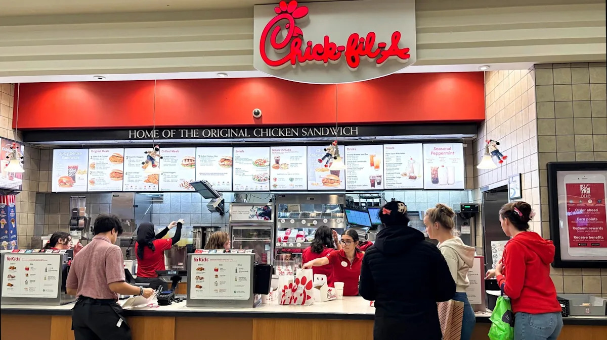 Discover Chick-Fil-A’s Exciting New Vending Machine: Find Out Where to Get Your Favorite Snacks! Discover Chick-Fil-A’s Exciting New Vending Machine: Find Out Where to Get Your Favorite Snacks!