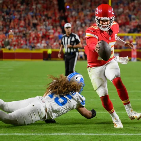 Chiefs Triumph Over Lions: Patrick Mahomes Shines with 4 Touchdowns in Sunday Night Football Showdown Chiefs Triumph Over Lions: Patrick Mahomes Shines with 4 Touchdowns in Sunday Night Football Showdown