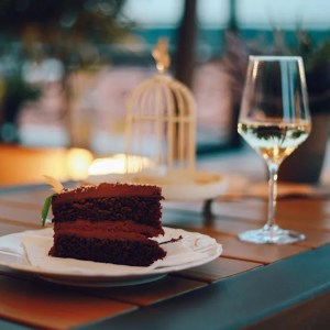 Don’t Ruin Your Dessert Wine Pairing! Avoid This Common Mistake Don’t Ruin Your Dessert Wine Pairing! Avoid This Common Mistake