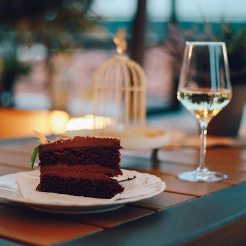 Don’t Ruin Your Dessert Wine Pairing! Avoid This Common Mistake Don’t Ruin Your Dessert Wine Pairing! Avoid This Common Mistake