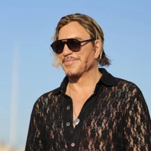 Attention Fans: Mickey Rourke Reveals ,000 Still Unclaimed in GoFundMe – Get Your Refund Now! Attention Fans: Mickey Rourke Reveals ,000 Still Unclaimed in GoFundMe – Get Your Refund Now!