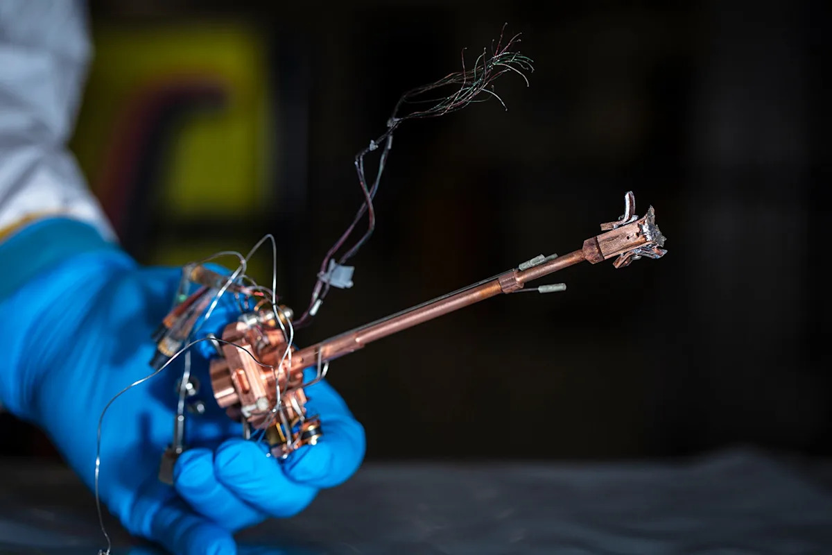 Revolutionary Breakthrough: Scientists Harness Power of 200 Lasers on a Tiny Target for Unprecedented Results Revolutionary Breakthrough: Scientists Harness Power of 200 Lasers on a Tiny Target for Unprecedented Results