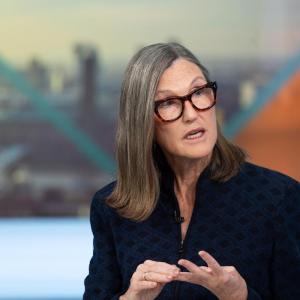 How Cathie Wood’s ARK Fintech ETF Surged 30% Amid 2025 Market Challenges Thanks to AI Investments How Cathie Wood’s ARK Fintech ETF Surged 30% Amid 2025 Market Challenges Thanks to AI Investments