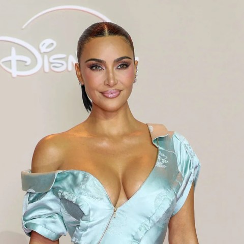 Kim Kardashian Stuns in Daring Sheer Minidress: A Mesmerizing Creation of Beads and Rope! Kim Kardashian Stuns in Daring Sheer Minidress: A Mesmerizing Creation of Beads and Rope!