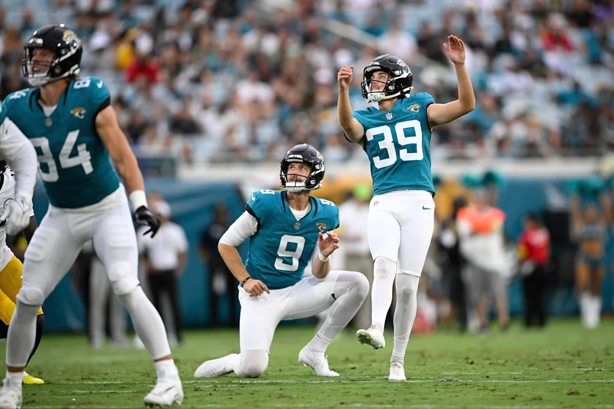 Jaguars Kicker Cam Little Smashes 70-Yard Field Goal in Preseason: Fans Can’t Believe Their Eyes! Jaguars Kicker Cam Little Smashes 70-Yard Field Goal in Preseason: Fans Can’t Believe Their Eyes!