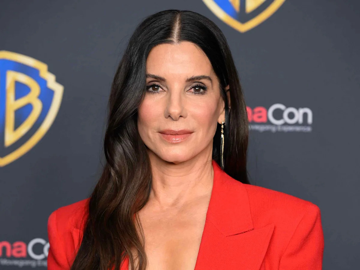 Heartwarming Mother’s Day Tribute: Sandra Bullock Shares Rare Photo of Her Kids, Louis and Laila Heartwarming Mother’s Day Tribute: Sandra Bullock Shares Rare Photo of Her Kids, Louis and Laila