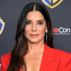 Heartwarming Mother’s Day Tribute: Sandra Bullock Shares Rare Photo of Her Kids, Louis and Laila Heartwarming Mother’s Day Tribute: Sandra Bullock Shares Rare Photo of Her Kids, Louis and Laila