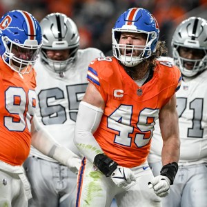 Thursday Night Showdown: How Denver’s Stifling Defense Overpowered Geno Smith and the Raiders Thursday Night Showdown: How Denver’s Stifling Defense Overpowered Geno Smith and the Raiders