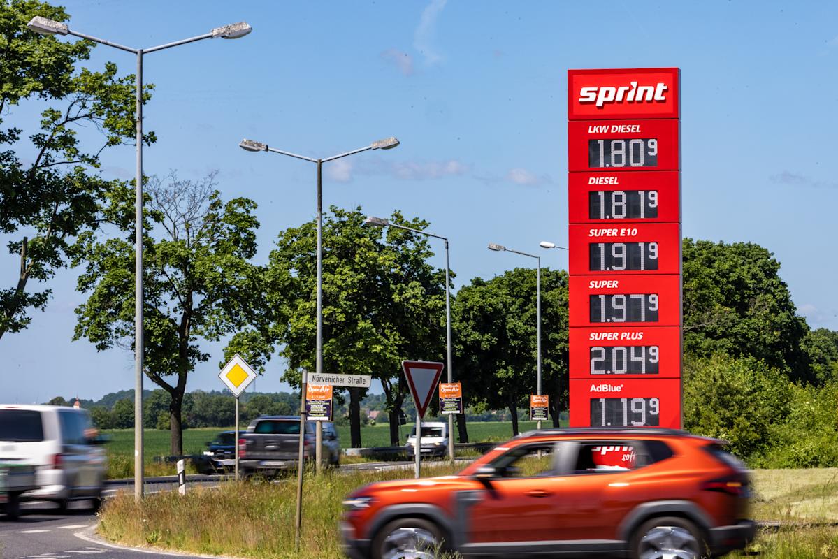 April Inflation Spike Signals Steady Interest Rates: What This Means for You April Inflation Spike Signals Steady Interest Rates: What This Means for You