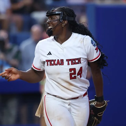 Live Updates & Highlights: WCWS Game 3 – Texas Tech vs. Texas Softball Showdown Live Updates & Highlights: WCWS Game 3 – Texas Tech vs. Texas Softball Showdown