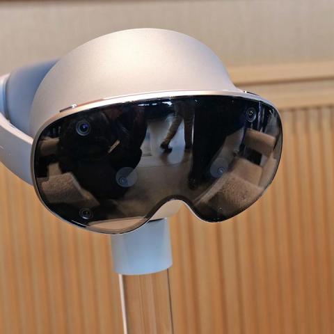 Experience the Samsung Galaxy XR: A Smarter, Affordable Alternative to Apple’s Vision Pro! Experience the Samsung Galaxy XR: A Smarter, Affordable Alternative to Apple’s Vision Pro!