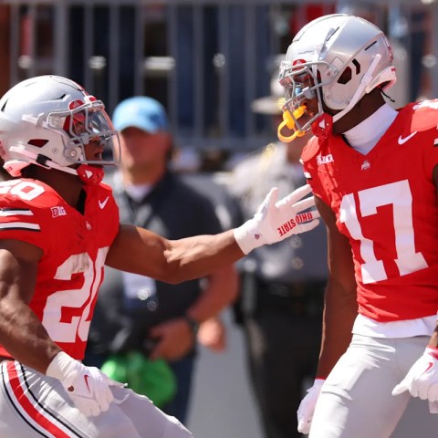Arch Manning Faces Challenge as No. 3 Ohio State Clinches Narrow Victory Over Top-Ranked Texas, 14-7 Arch Manning Faces Challenge as No. 3 Ohio State Clinches Narrow Victory Over Top-Ranked Texas, 14-7