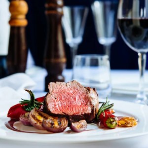 Discover Hollywood’s Ultimate Steakhouse: California’s Hidden Gem for Sizzling Flavors! Discover Hollywood’s Ultimate Steakhouse: California’s Hidden Gem for Sizzling Flavors!