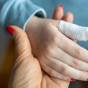 Australian Mom Sentenced for Faking Son’s Cancer to Support Lavish Lifestyle Australian Mom Sentenced for Faking Son’s Cancer to Support Lavish Lifestyle