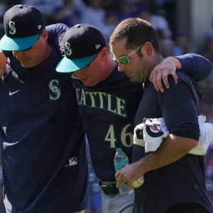 Extreme Heat Takes Toll on Reds’ Elly De La Cruz and Mariners’ Trent Thornton: Health Concerns in Intense Conditions Extreme Heat Takes Toll on Reds’ Elly De La Cruz and Mariners’ Trent Thornton: Health Concerns in Intense Conditions