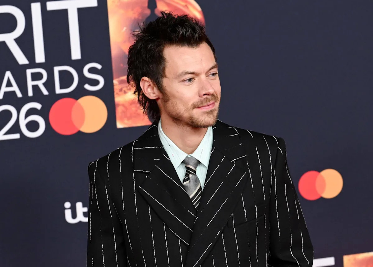 Harry Styles’ Team Addresses Fan Concerns Over Blocked Views at ‘Together, Together’ Tour Harry Styles’ Team Addresses Fan Concerns Over Blocked Views at ‘Together, Together’ Tour