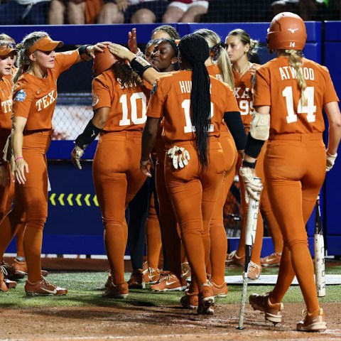 Thrilling Finale: Texas Secures National Championship Over Texas Tech with Mia Scott’s Epic Grand Slam in WCWS Game 3 Thrilling Finale: Texas Secures National Championship Over Texas Tech with Mia Scott’s Epic Grand Slam in WCWS Game 3