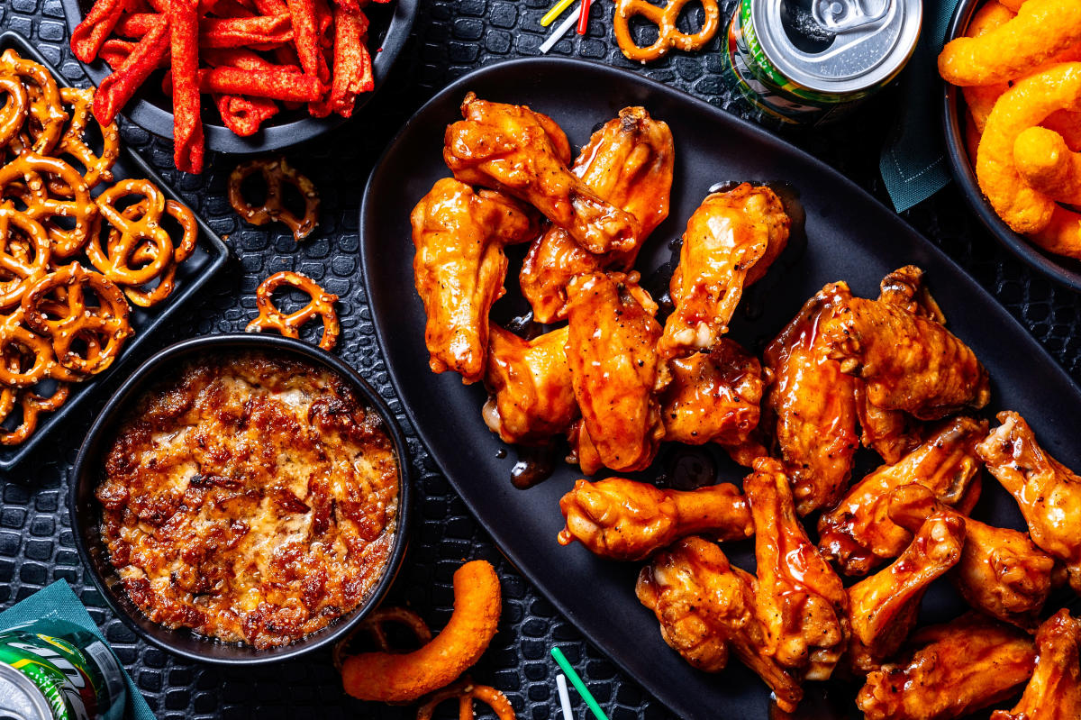 Game Day Winner: Why Wingstop and Domino’s Stock Will Soar This Super Bowl Season Game Day Winner: Why Wingstop and Domino’s Stock Will Soar This Super Bowl Season