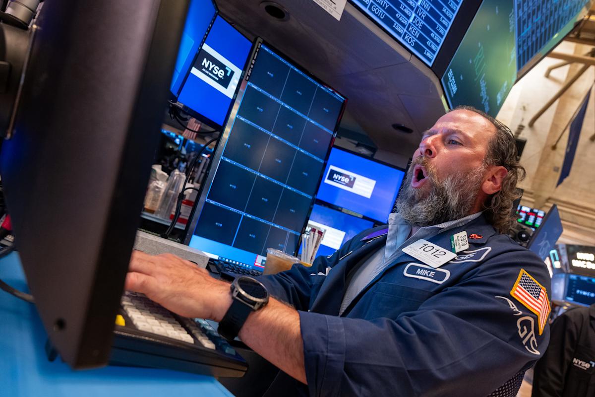 Stock Market Update: Dow, S&P 500, and Nasdaq Dip as Trump Proposes 35% Tariff on Canada and Increased Duties Stock Market Update: Dow, S&P 500, and Nasdaq Dip as Trump Proposes 35% Tariff on Canada and Increased Duties