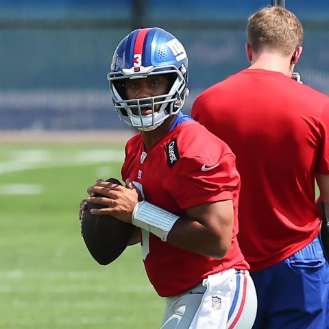 2025 NFL Training Camp Live Updates: Brian Daboll Confirms Russell Wilson as Giants’ Clear QB1! 2025 NFL Training Camp Live Updates: Brian Daboll Confirms Russell Wilson as Giants’ Clear QB1!