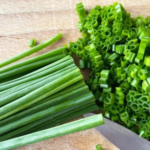Watch This Chef Perfectly Chop Chives Daily—Join the Reddit Challenge! Watch This Chef Perfectly Chop Chives Daily—Join the Reddit Challenge!