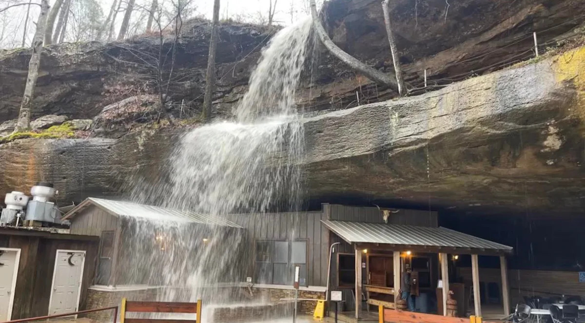 Discover Alabama’s Hidden Gem: The Ultimate Cave Watering Hole You Can’t Miss! Discover Alabama’s Hidden Gem: The Ultimate Cave Watering Hole You Can’t Miss!