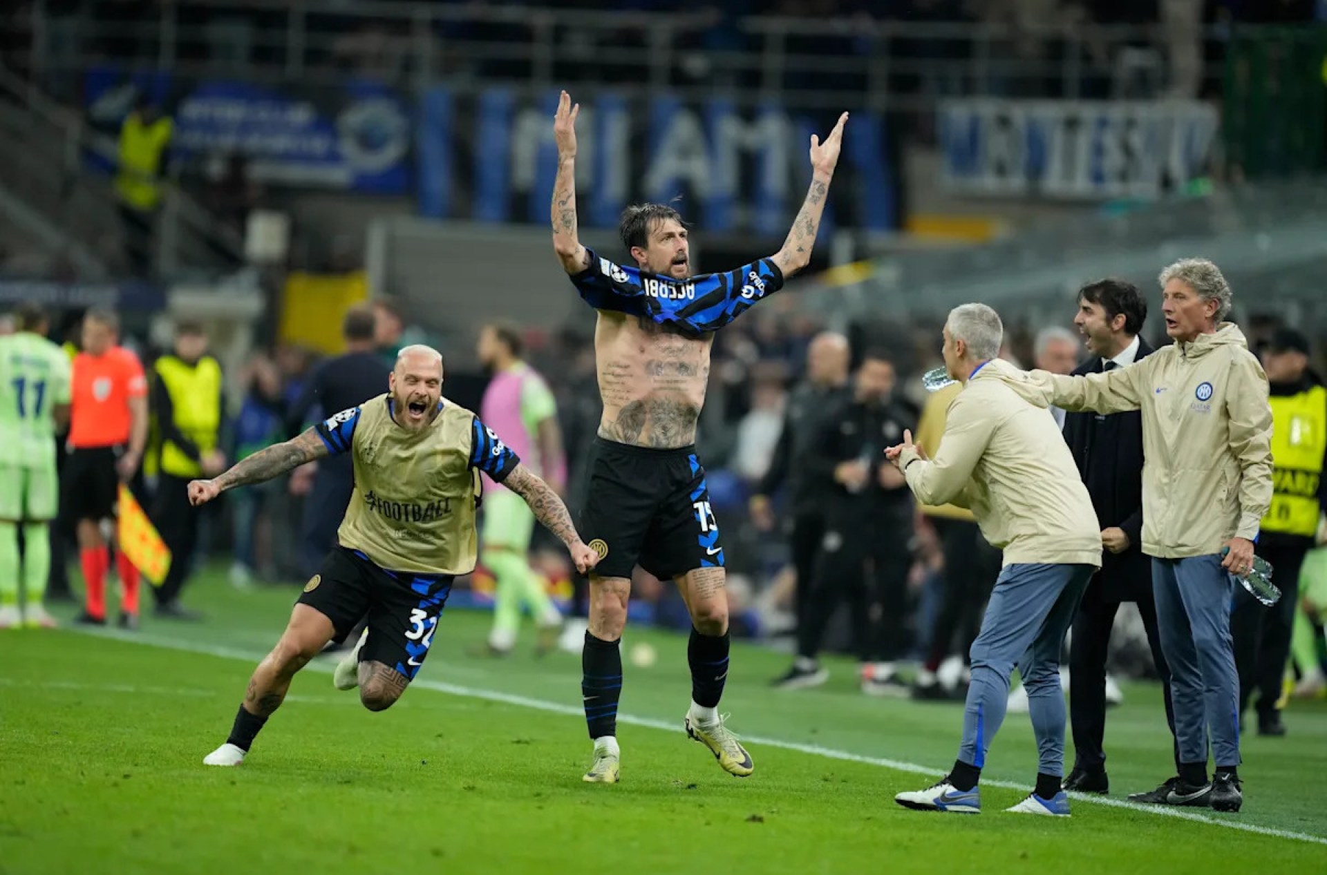 Inter Milan Shocks Barcelona in Epic 13-Goal Champions League Semifinal Showdown! Inter Milan Shocks Barcelona in Epic 13-Goal Champions League Semifinal Showdown!