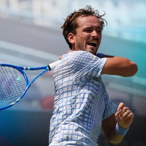 Medvedev’s Take on U.S. Open Umpire Pay: What You Need to Know Medvedev’s Take on U.S. Open Umpire Pay: What You Need to Know