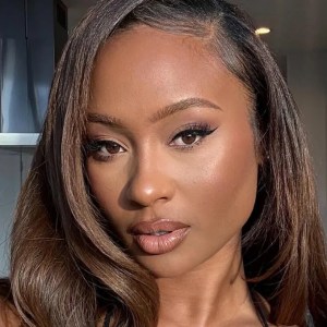 Kayla Nicole Issues Heartfelt Apology for Resurfaced Tweets and Deactivates X Account Amid Travis Kelce Drama Kayla Nicole Issues Heartfelt Apology for Resurfaced Tweets and Deactivates X Account Amid Travis Kelce Drama